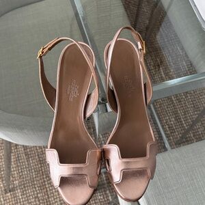 Hermes Metallic Rose Gold H‑Cut Slingback Sandals
